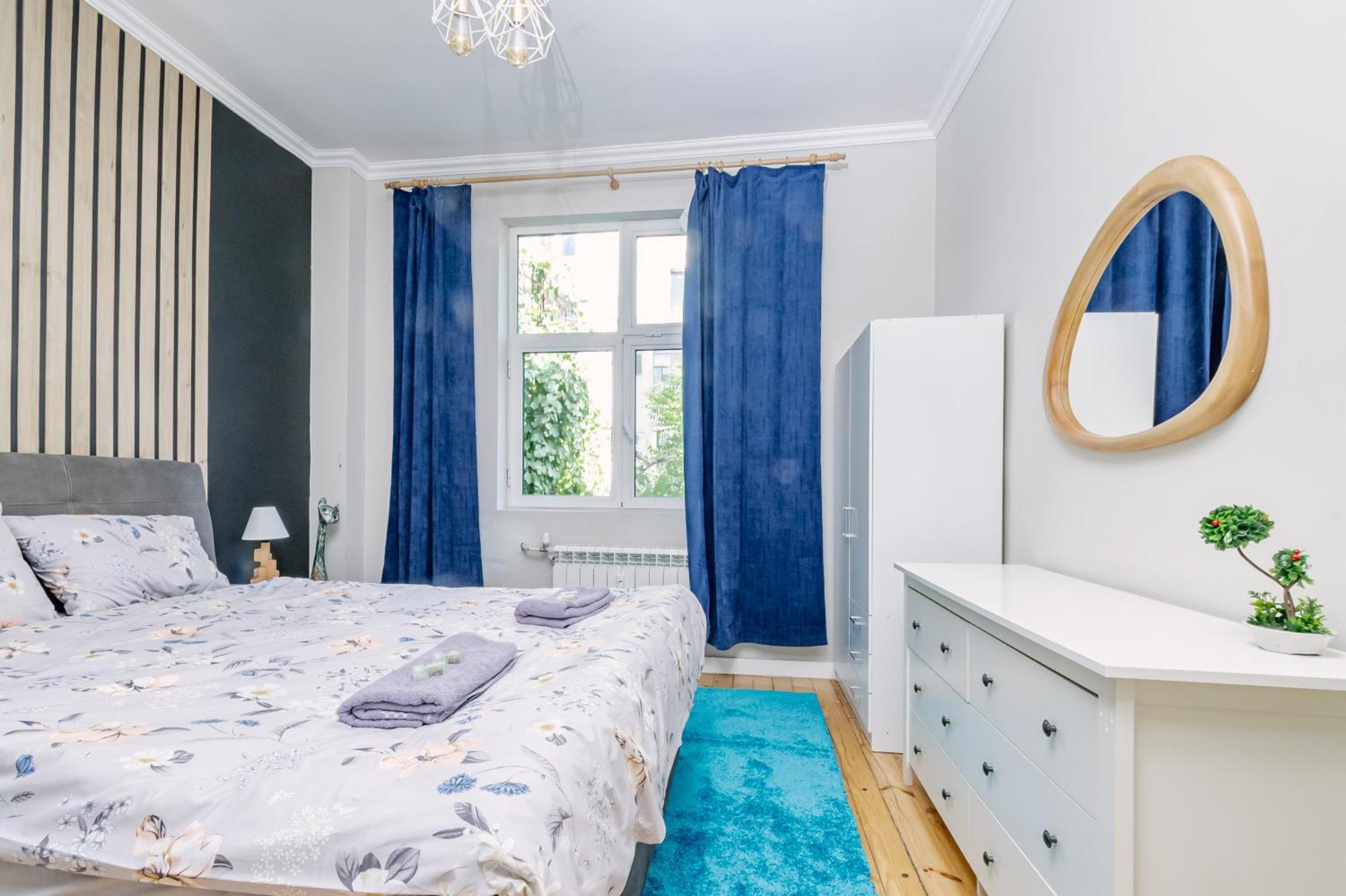 Апартаменти 5 Seconds Away From The Main Street, Free Secured Parking Софія Екстер'єр фото